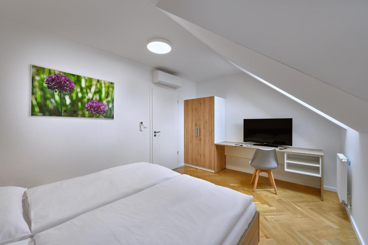 Downtown Suites Rubesova Praga Esterno foto