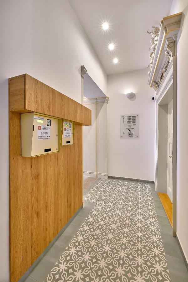 Downtown Suites Rubesova Praga Esterno foto
